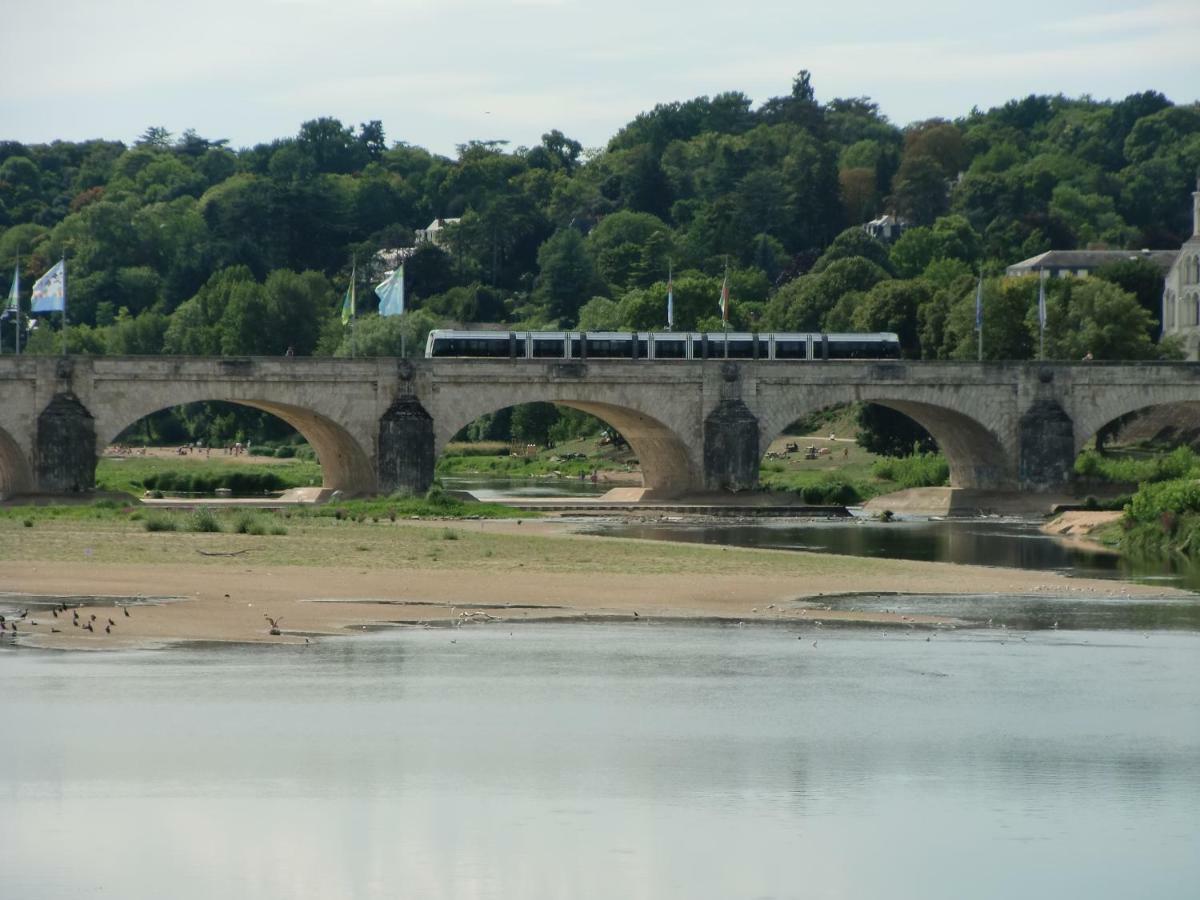 Git'Appart Au Bord De Loire Tours Eksteriør bilde
